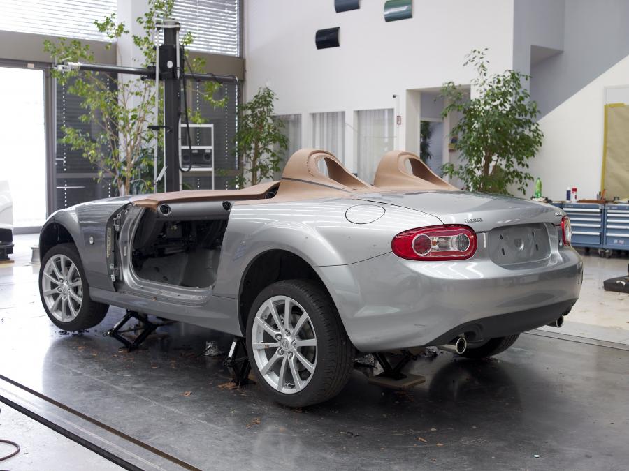  Mazda MX-5 Super Lightweight Version 2009 года  (фото 32 из 99)